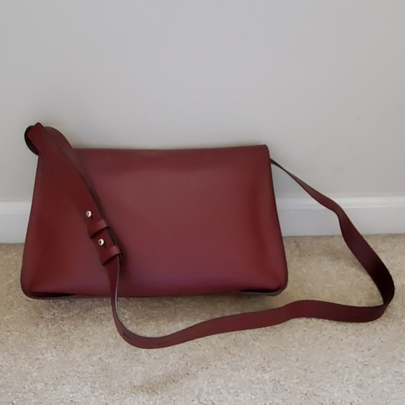Vince Shoulder Bag - Picture 3 of 8